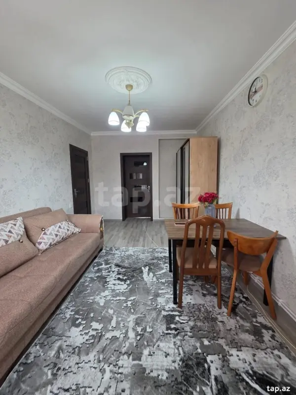 Kirayə verilir 2 otaqlı mənzil 50 m²