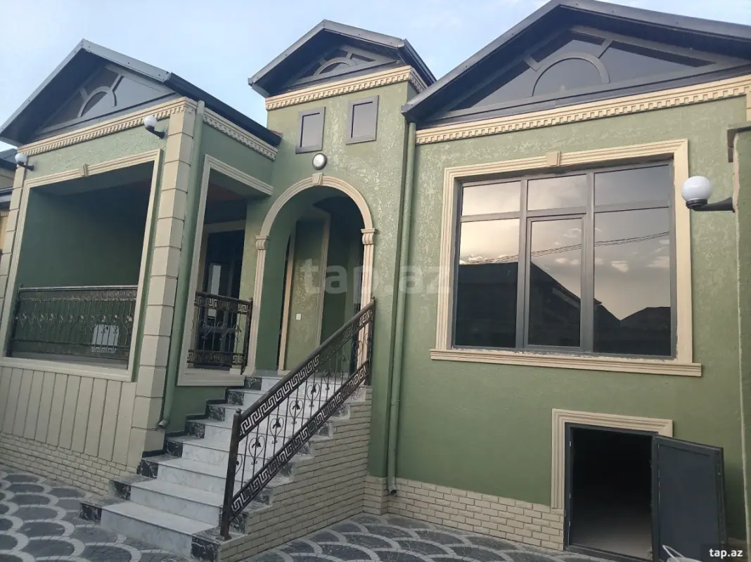 Satılır 4 otaqlı həyət evi 120 m²