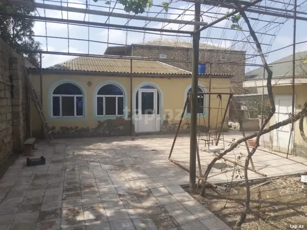 Satılır 4 otaqlı həyət evi 110 m²