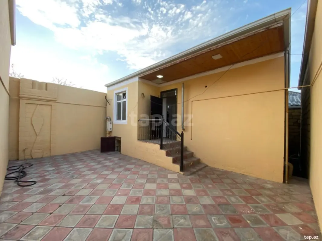 Satılır 2 otaqlı həyət evi 80 m²