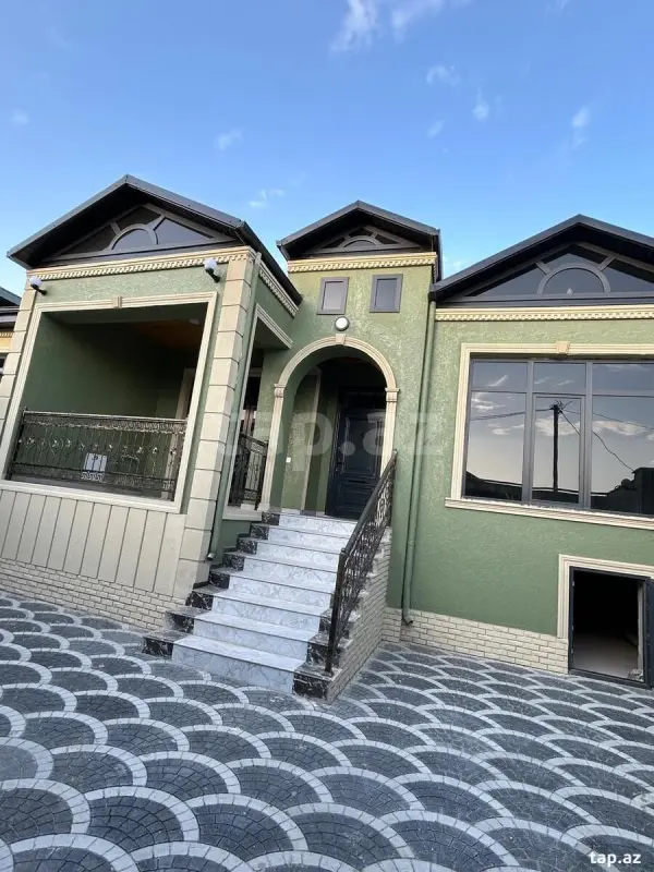 Satılır 4 otaqlı həyət evi 120 m²