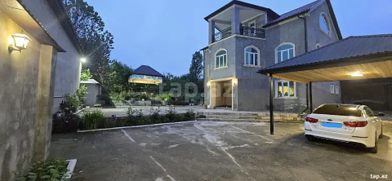 Satılır 6 otaqlı həyət evi 300 m² — Quba 6 otaq 300.00 m²