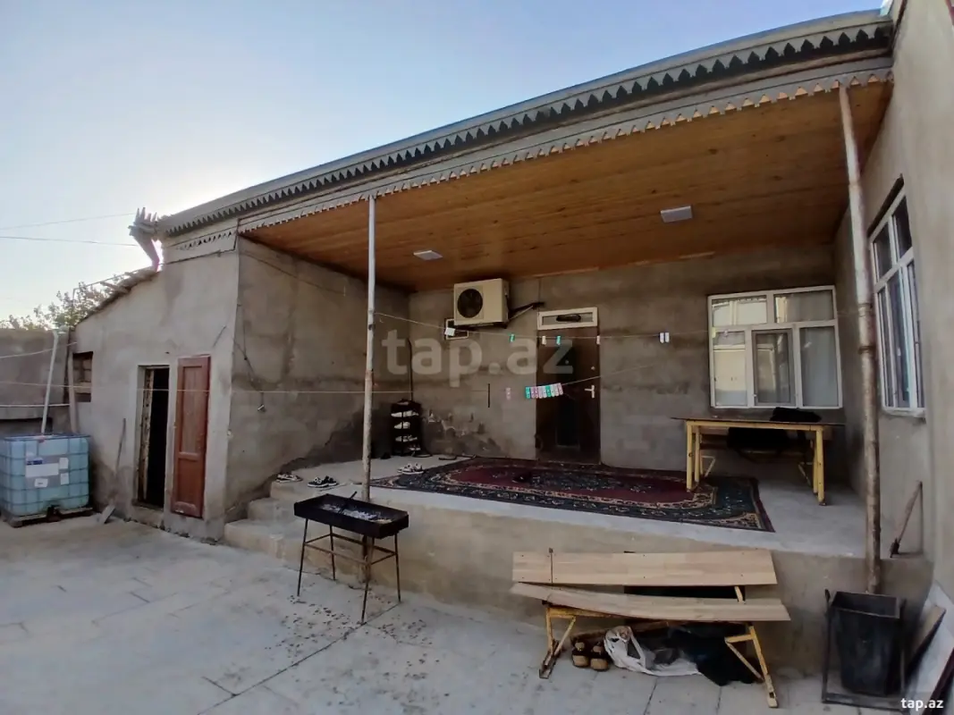 Satılır 5 otaqlı həyət evi 130 m²