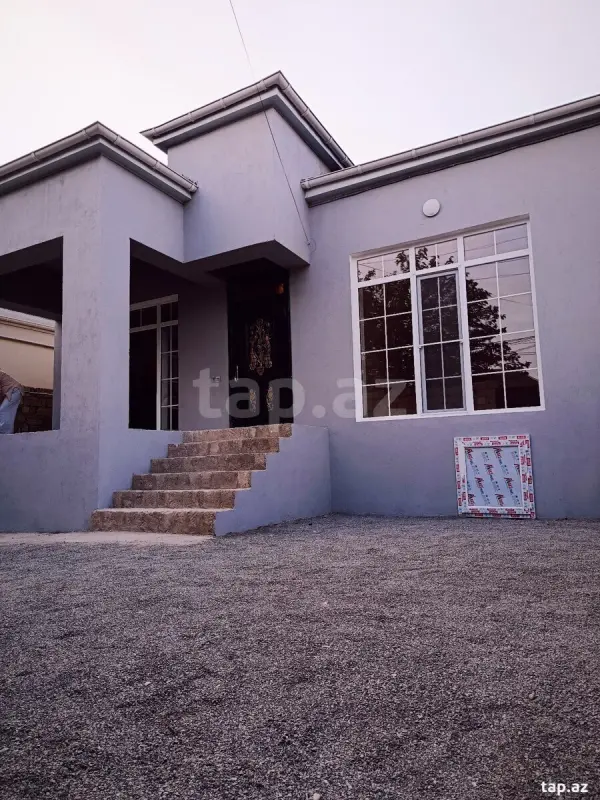 Satılır 3 otaqlı həyət evi 203 m²