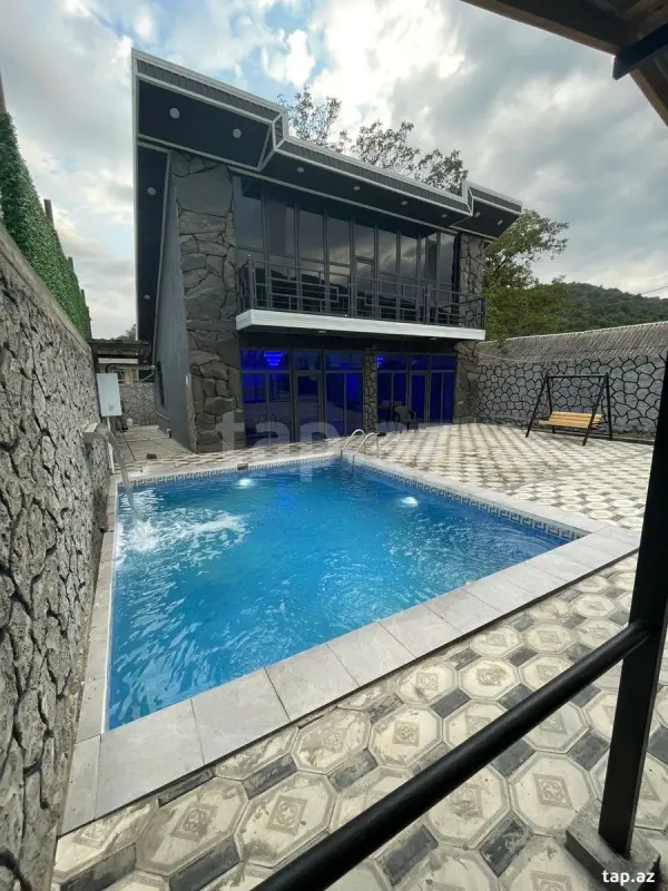 Kirayə verilir 3 otaqlı həyət evi 160 m²