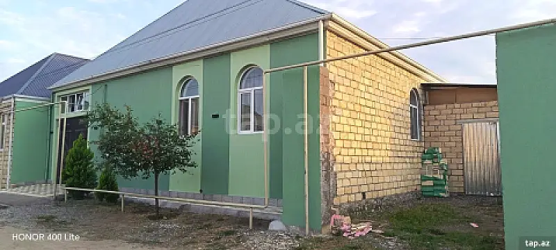 Satılır 4 otaqlı həyət evi 130 m² — Gəncə 4 otaq 130.00 m²