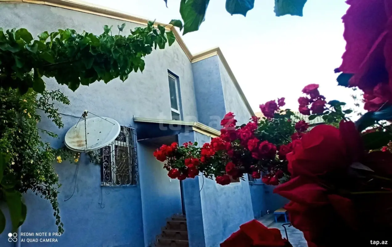 Satılır 6 otaqlı həyət evi 360 m²