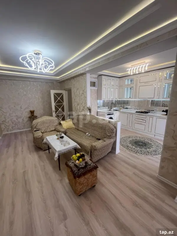 Satılır 3 otaqlı yeni tikili 70 m²