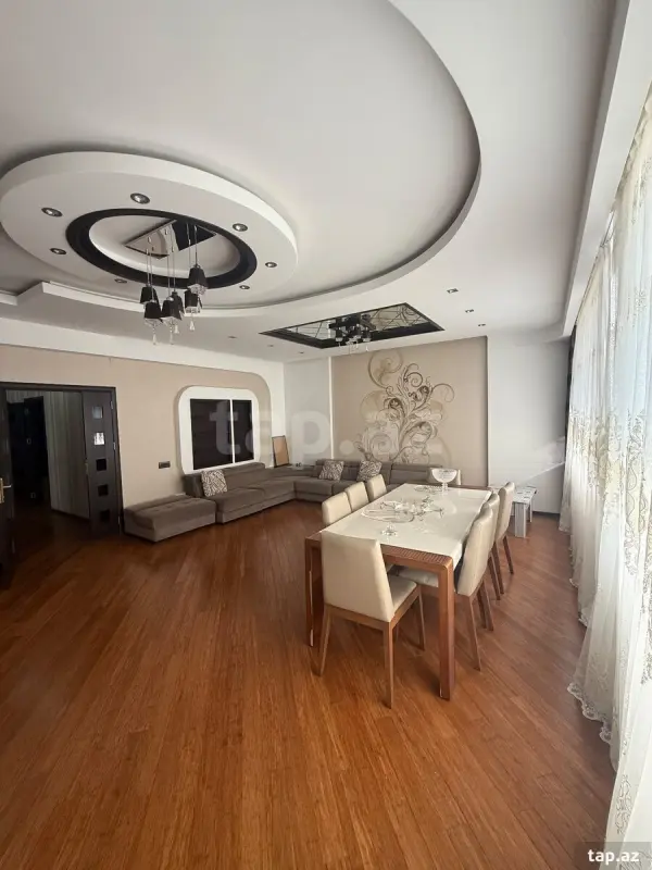 Kirayə verilir 3 otaqlı yeni tikili 120 m²