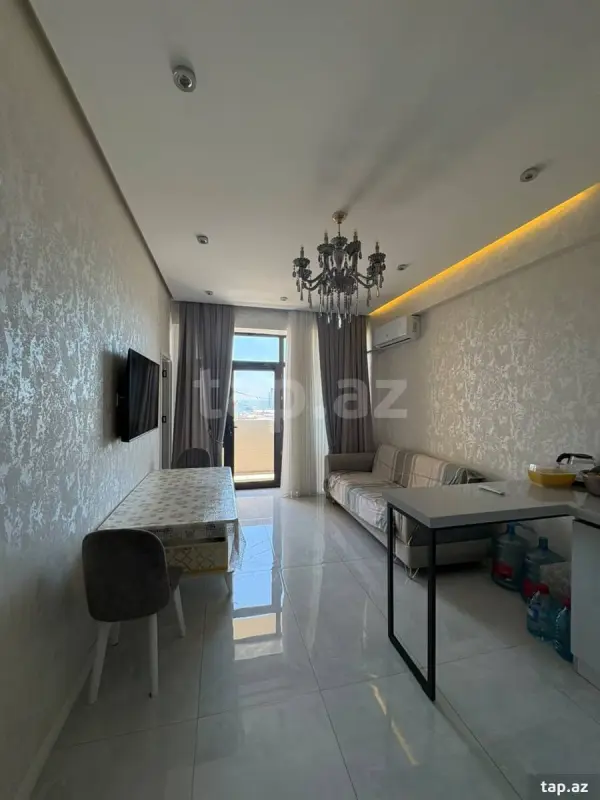 Kirayə verilir 3 otaqlı yeni tikili 85 m²