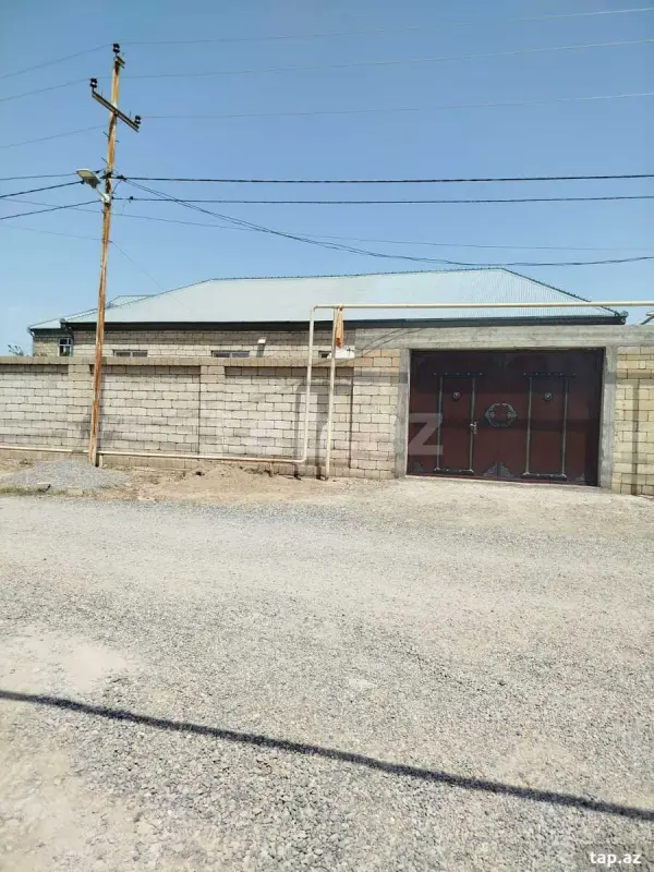 Satılır 5 otaqlı həyət evi 221 m²
