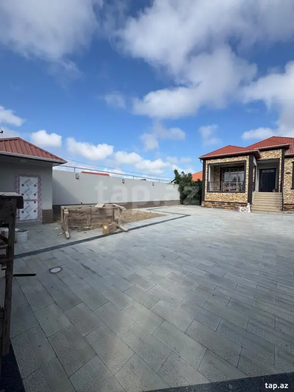 Satılır 4 otaqlı həyət evi 120 m²