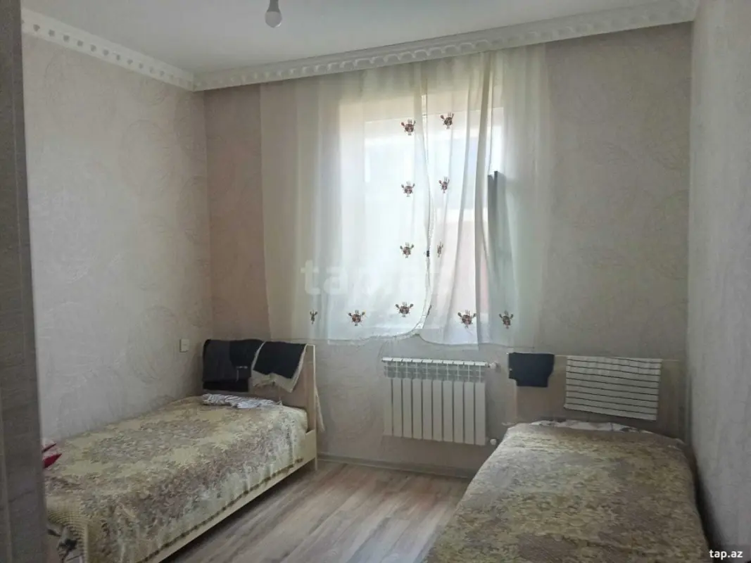 Satılır 7 otaqlı həyət evi 240 m²