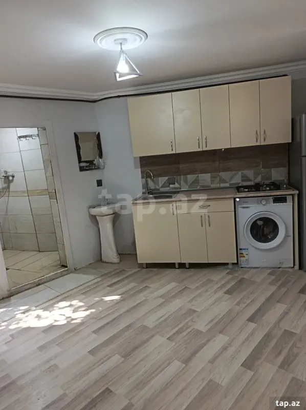 Kirayə verilir 3 otaqlı həyət evi 42 m²