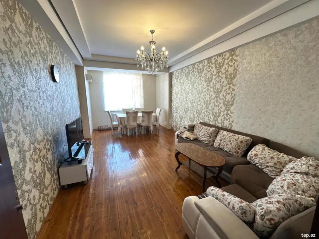 Kirayə verilir 2 otaqlı yeni tikili 76 m²