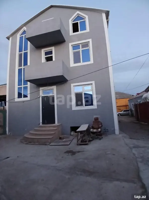 Kirayə verilir 6 otaqlı həyət evi 200 m²