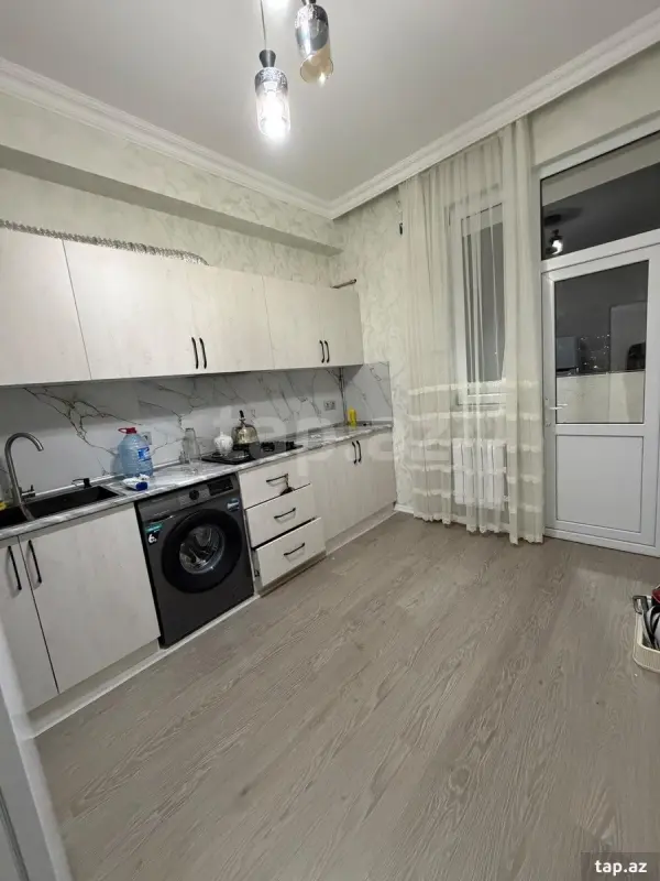 Kirayə verilir 2 otaqlı yeni tikili 70 m²