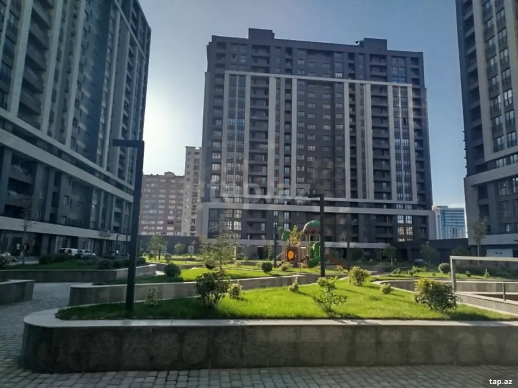 Satılır 3 otaqlı yeni tikili 127 m²