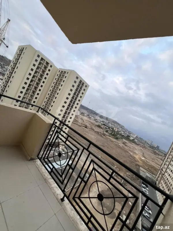 Satılır 3 otaqlı yeni tikili 129.4 m²
