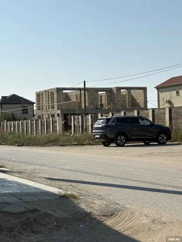 Satılır 5 otaqlı həyət evi 315 m²