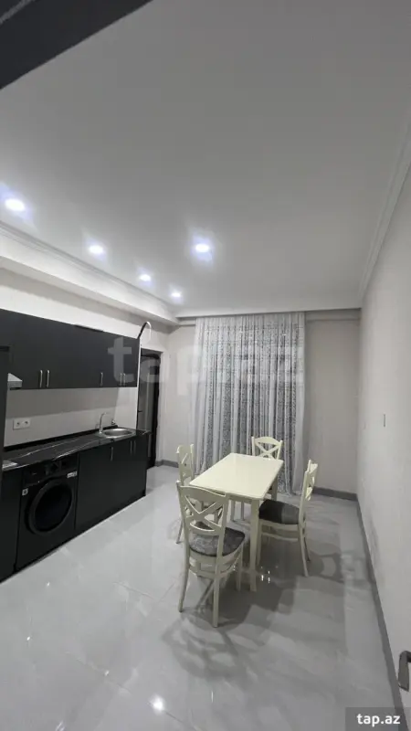 Kirayə verilir 2 otaqlı yeni tikili 80 m²