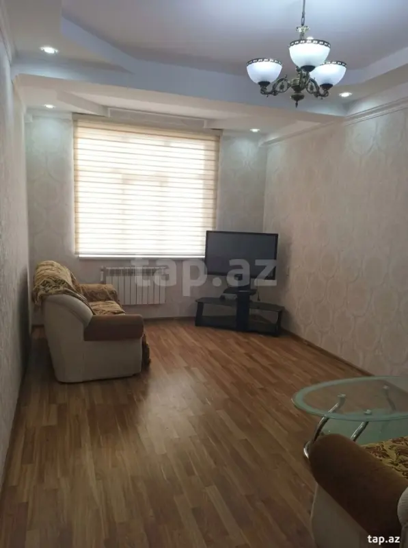 Kirayə verilir 2 otaqlı yeni tikili 70 m²