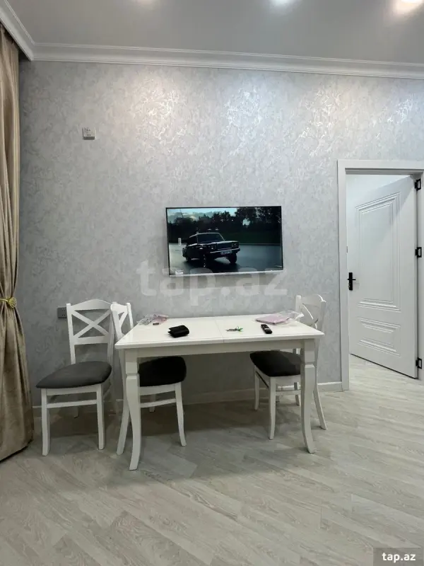 Kirayə verilir 2 otaqlı yeni tikili 65 m²