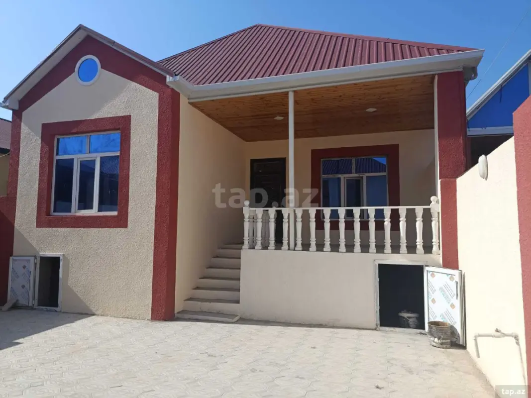 Satılır 4 otaqlı həyət evi 100 m²