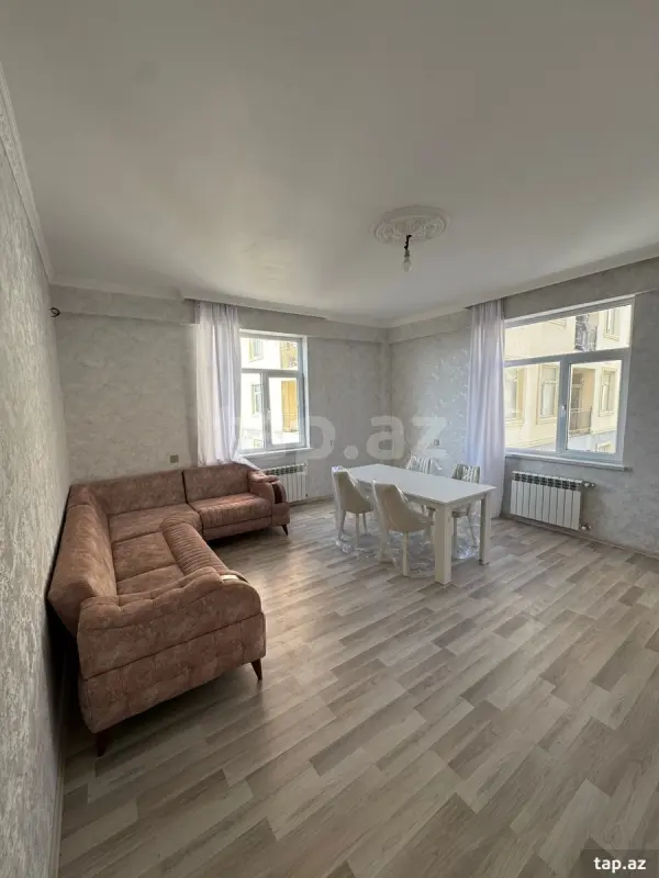 Kirayə verilir 3 otaqlı yeni tikili 80 m²