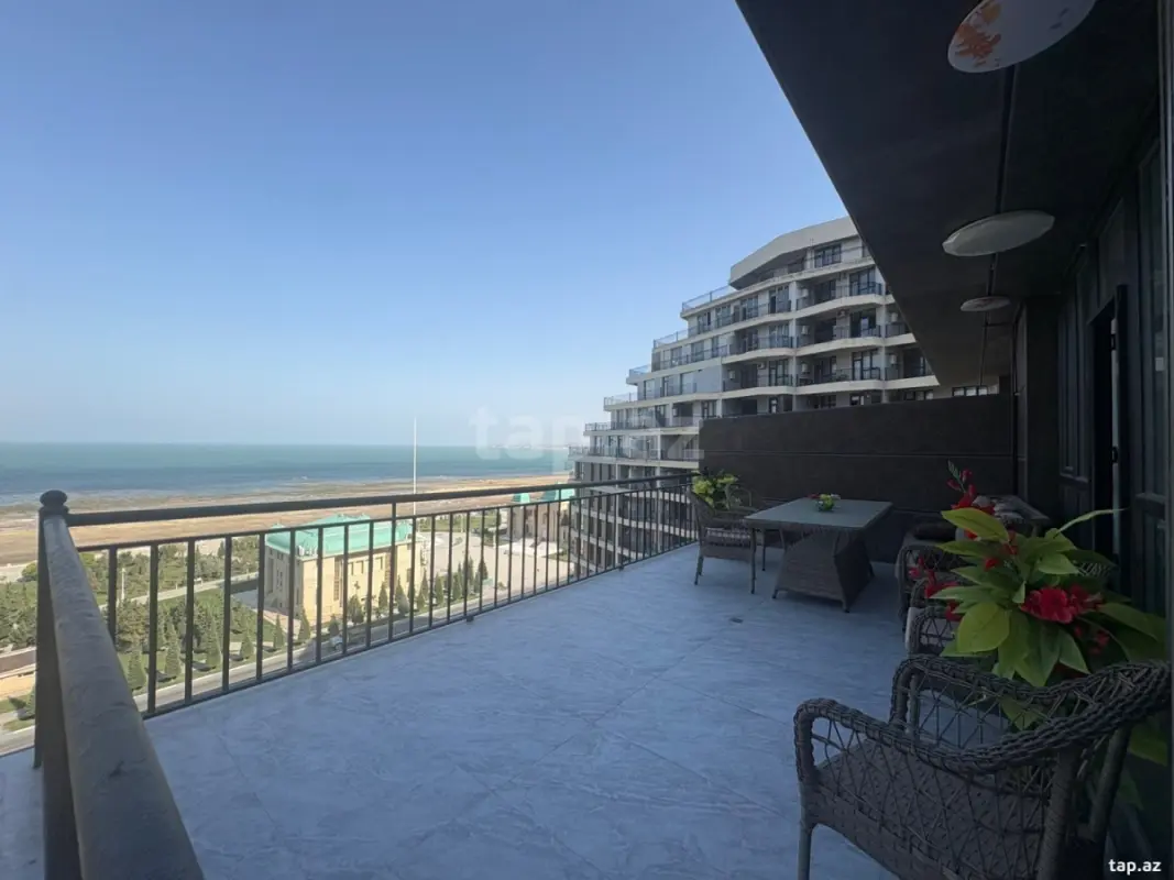 Kirayə verilir 3 otaqlı yeni tikili 150 m²