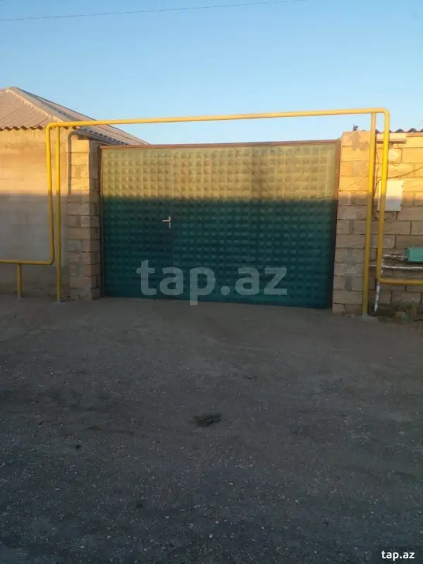 Satılır 2 otaqlı həyət evi 600 m²