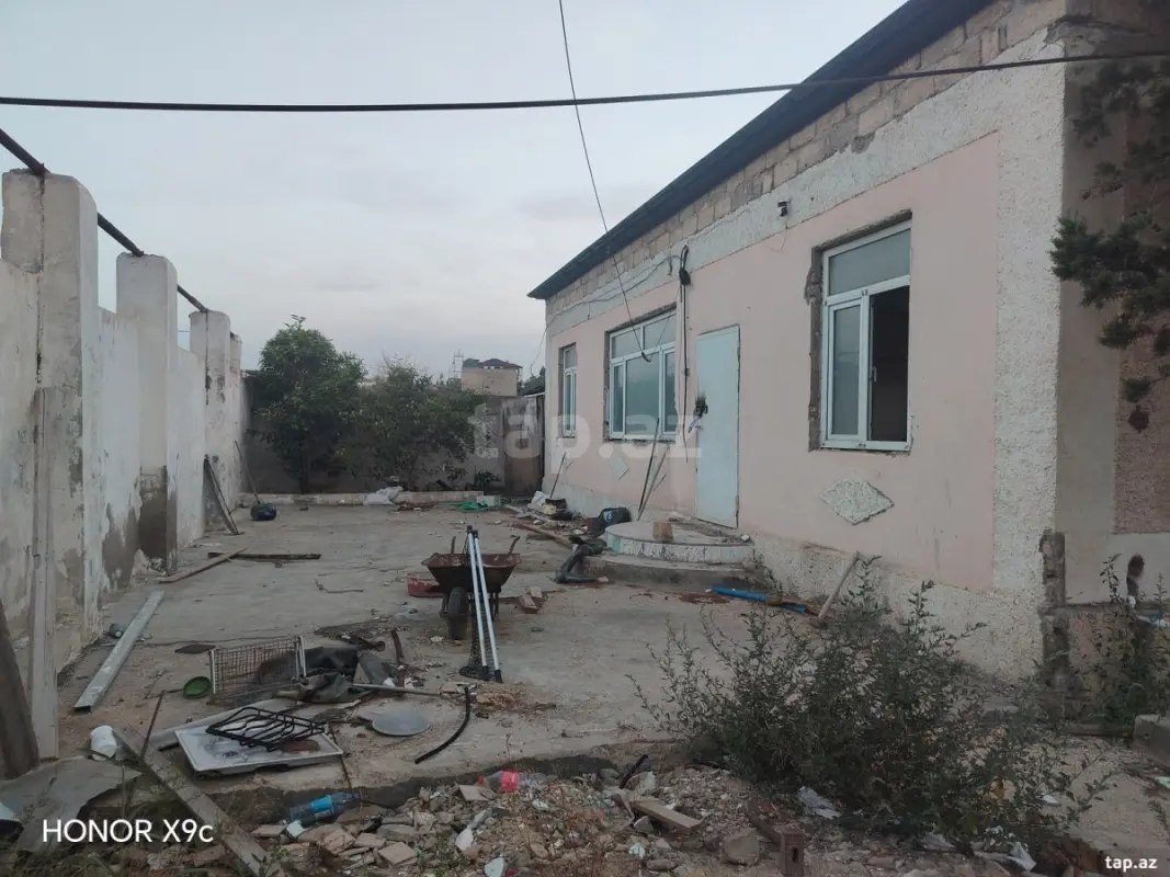 Satılır 6 otaqlı həyət evi 95 m²