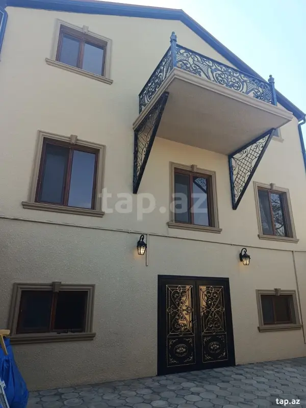 Satılır 5 otaqlı həyət evi 100 m²