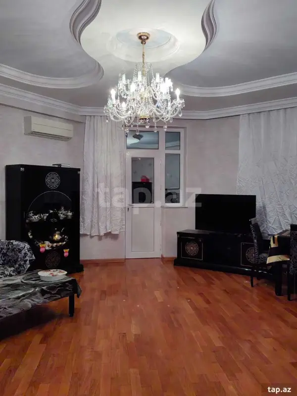 Kirayə verilir 2 otaqlı yeni tikili 80 m²