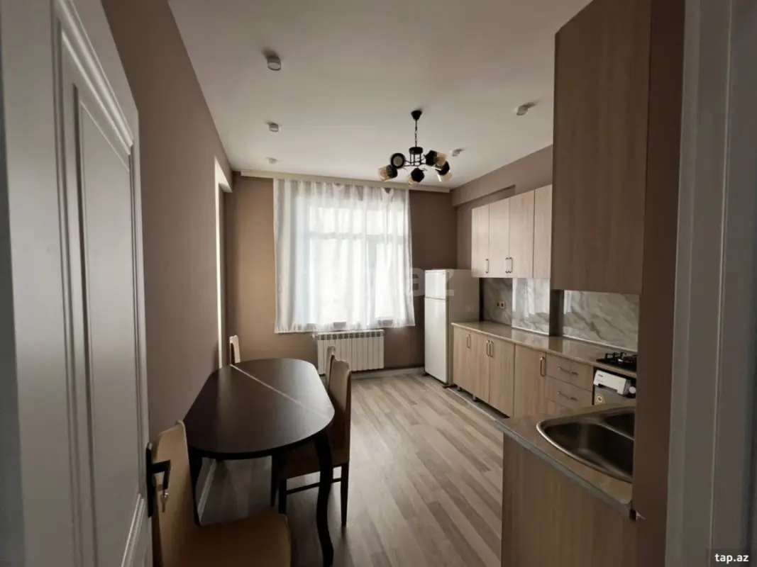 Kirayə verilir 2 otaqlı yeni tikili 78 m²