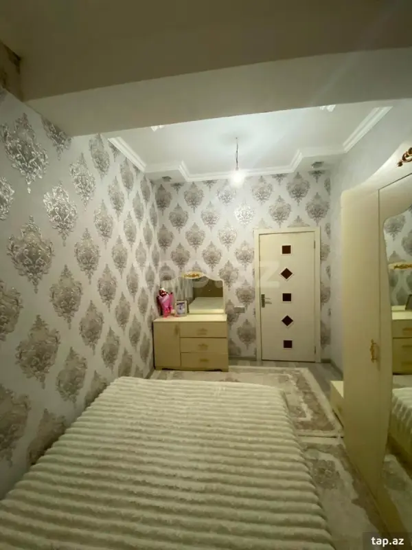 Satılır 2 otaqlı yeni tikili 60 m²
