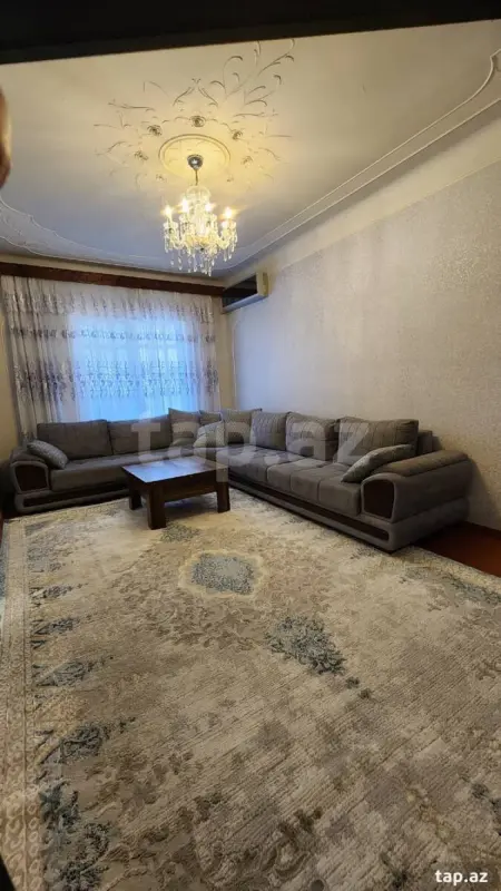 Satılır 5 otaqlı mənzil 110 m²