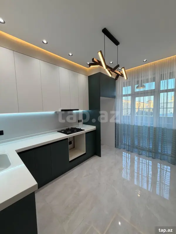 Satılır 3 otaqlı yeni tikili 112 m²