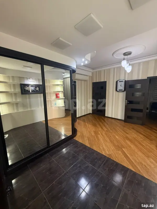 Kirayə verilir 3 otaqlı yeni tikili 120 m²