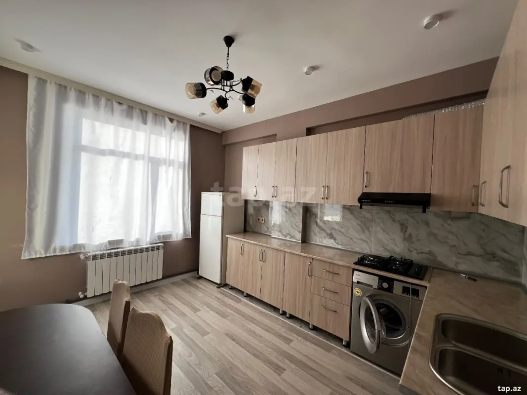 Kirayə verilir 2 otaqlı yeni tikili 80 m²