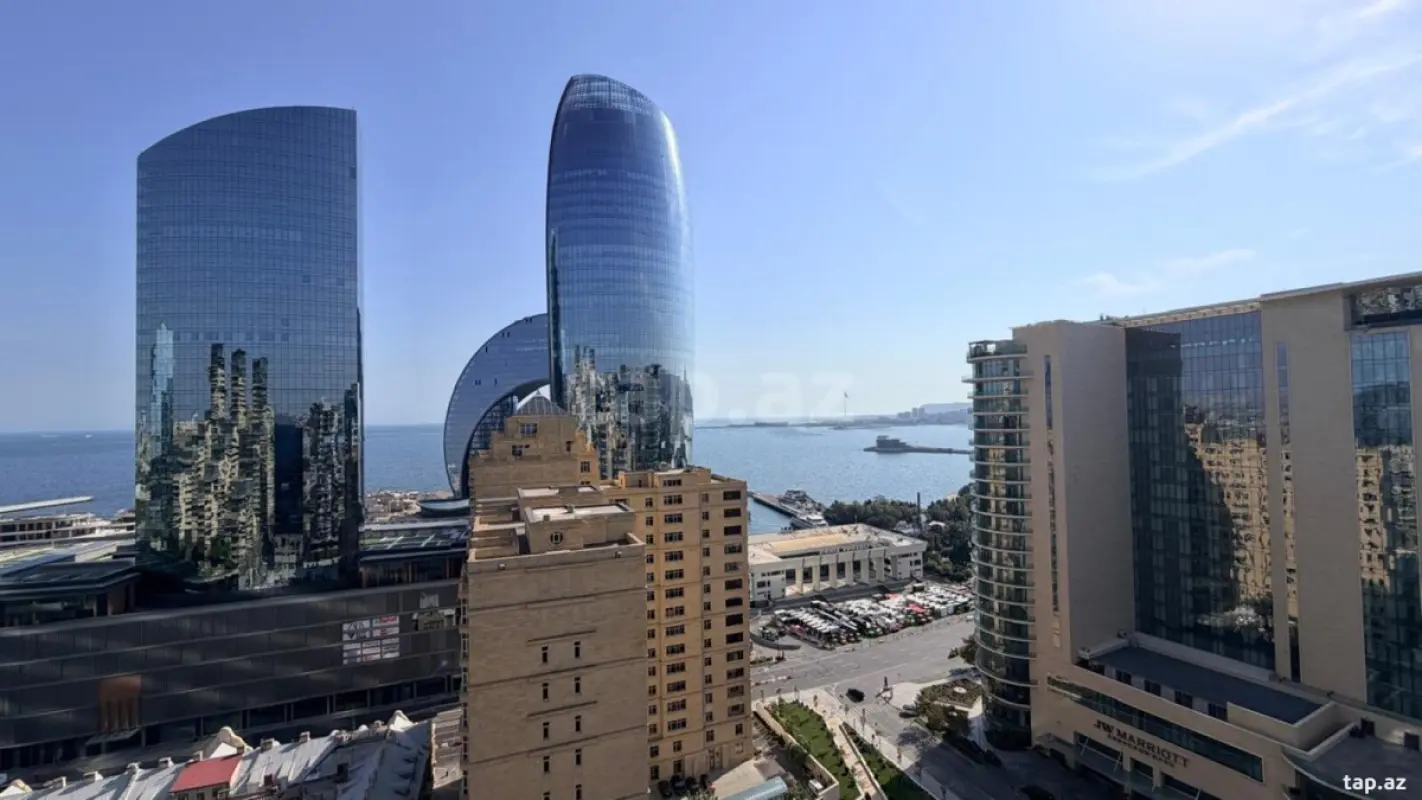 Kirayə verilir 3 otaqlı yeni tikili 130 m²