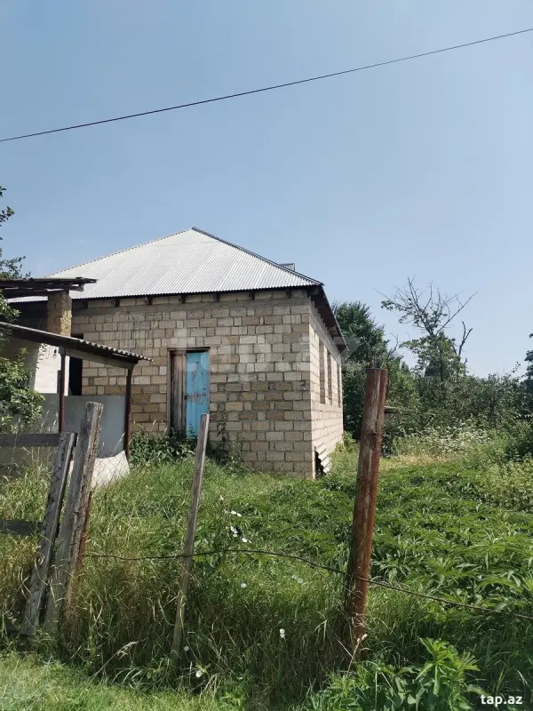 Satılır 4 otaqlı həyət evi 80 m²