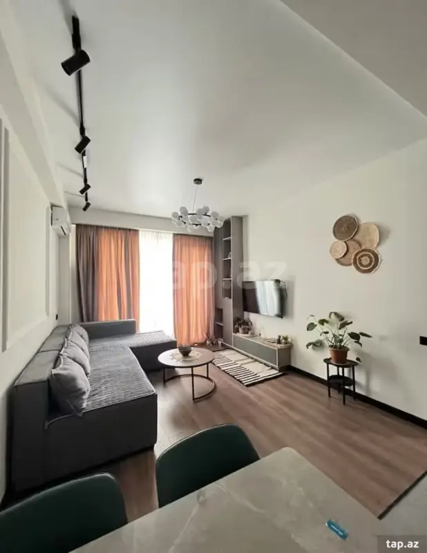 Kirayə verilir 2 otaqlı yeni tikili 75 m²