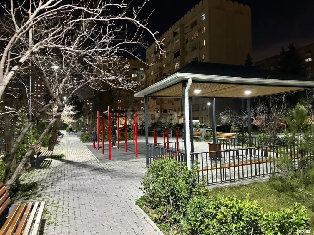 Satılır 5 otaqlı mənzil 120 m²