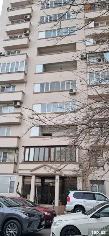 Satılır 3 otaqlı yeni tikili 130 m²