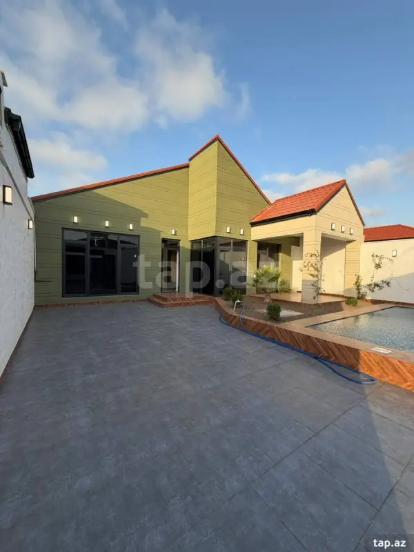 Satılır 4 otaqlı həyət evi 165 m²