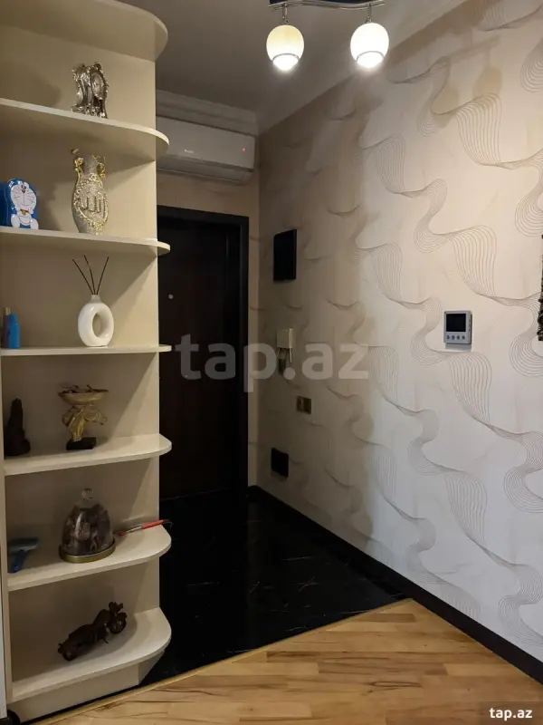 Satılır 3 otaqlı yeni tikili 100 m²