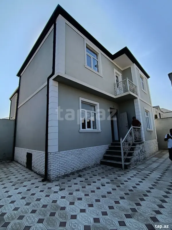 Satılır 4 otaqlı həyət evi 180 m²
