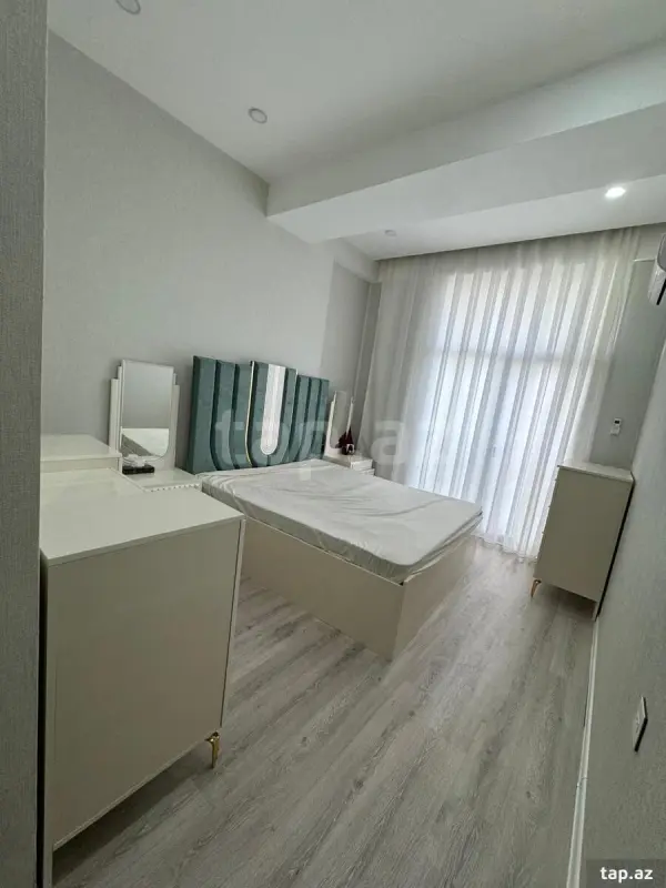 Kirayə verilir 2 otaqlı yeni tikili 70 m²