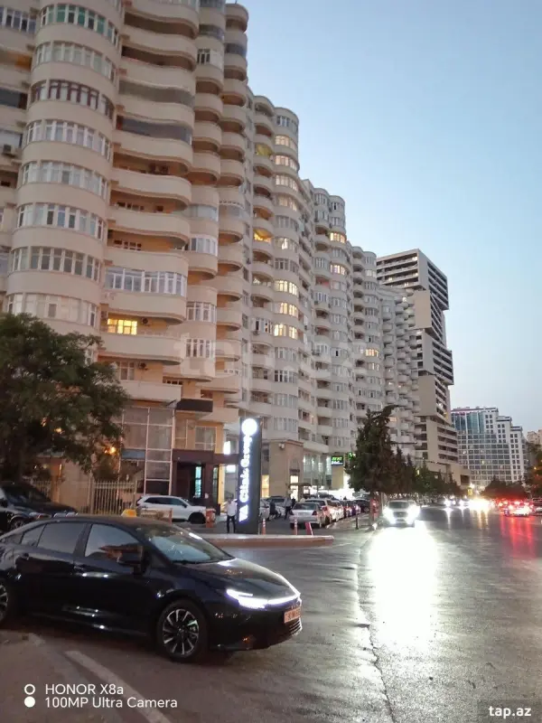 Satılır 2 otaqlı mənzil 65 m²